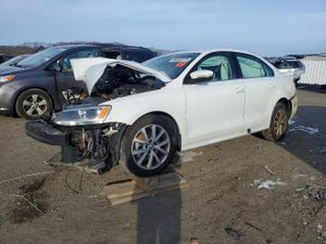 Volkswagen Jetta SE 1.8L 4 2014