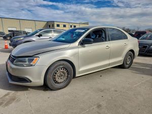 Volkswagen Jetta BASE 2.0L 4 2013
