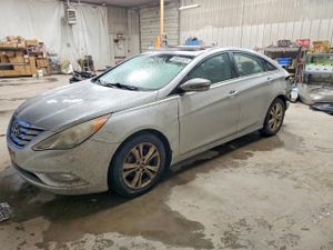 Hyundai Sonata SE 2.4L 4 2013