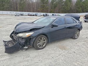 Toyota Camry LE 2.5L 4 2015