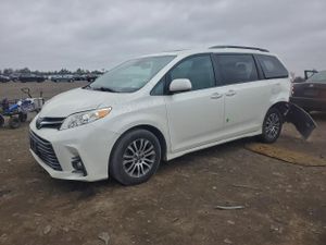 Toyota Sienna XLE 3.5L 6 2018