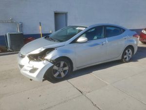 Hyundai Elantra GLS 1.8L 4 2013