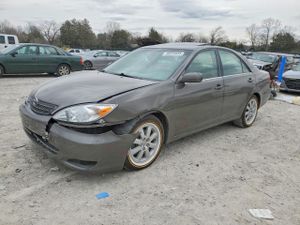 Toyota Camry LE 3.0L 6 2004