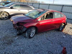Ford Focus SE 2.0L 4 2015