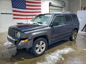 Jeep Patriot LATITUDE 2.4L 4 2014