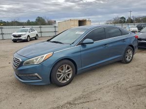 Hyundai Sonata SE 2.4L 4 2015