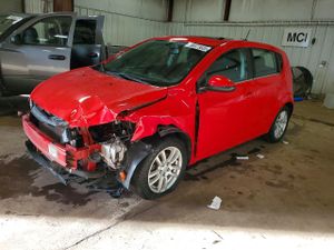 Chevrolet Aveo (Sonic) LT 1.4L 4 2015
