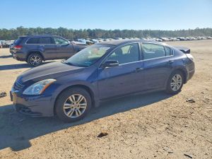 Nissan Altima BASE 2.5L 4 2010