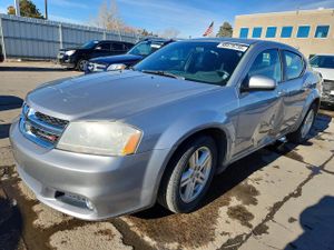 Dodge Avenger SXT 2.4L 4 2014