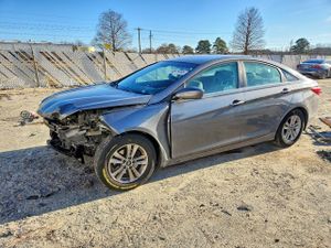Hyundai Sonata GLS 2.4L 4 2013