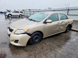 Toyota Corolla BASE 1.8L 4 2010