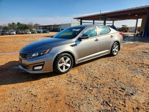 Kia Optima LX 2.4L 4 2015