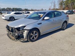 Kia Optima LX 2.4L 4 2015