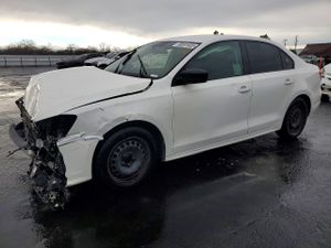 Volkswagen Jetta BASE 2 L 4 2015