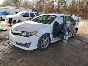 Toyota Camry L 2.5L 4 2013