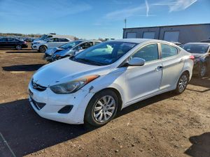 Hyundai Elantra GLS 1.8L 4 2013