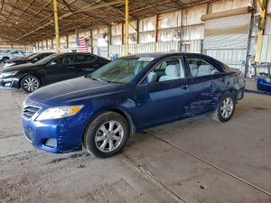 Toyota Camry BASE 2.5L 4 2011