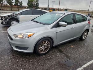 Ford Focus SE 2.0L 4 2015