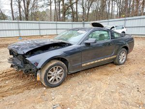 Ford Mustang 4.0L 6 2005