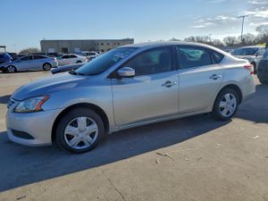 Nissan Sentra S 1.8L 4 2015