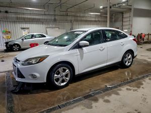 Ford Focus SE 2.0L 4 2012