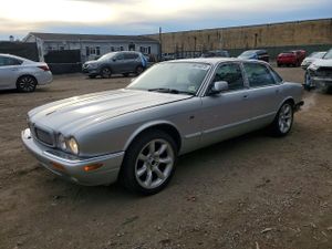 Jaguar XJR 4.0L 8 2001