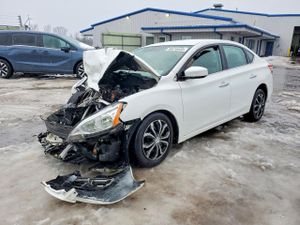 Nissan Sentra S 1.8L 4 2015
