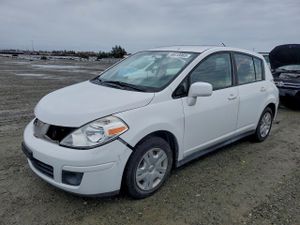 Nissan Versa S 1.8L 4 2011