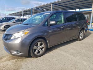 Toyota Sienna 3.5L 6 2013