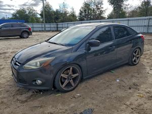 Ford Focus SE 2.0L 4 2012