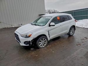 Mitsubishi Outlander ES 2.0L 4 2015