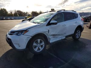 Toyota Rav4 XLE 2.5L 4 2013