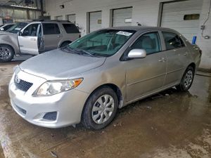 Toyota Corolla BASE 1.8L 4 2010