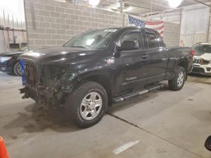 Toyota Tundra DOUBLE CAB SR5 5.7L 8 2013
