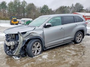 Toyota Highlander XLE 3.5L 6 2015