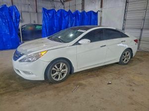 Hyundai Sonata SE 2.4L 4 2013