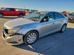 Chevrolet Cruze LS 1.8L 4 2011