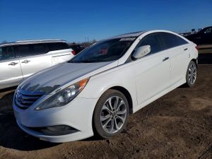 Hyundai Sonata SE 2.4L 4 2014