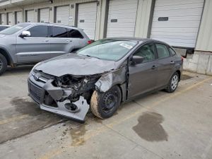 Ford Focus S 2.0L 4 2013