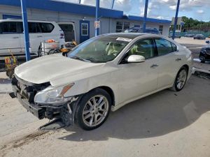 Nissan Maxima S 3.5L 6 2010