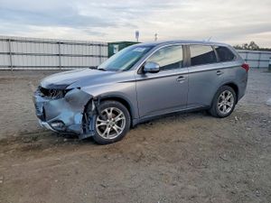 Mitsubishi Outlander SE 2.4L 4 2015