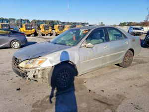 Toyota Camry LE 2.4L 4 2004