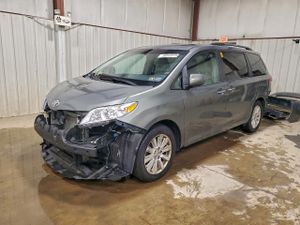 Toyota Sienna XLE 3.5L 6 2012
