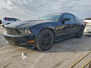 Ford Mustang 3.7L 6 2012