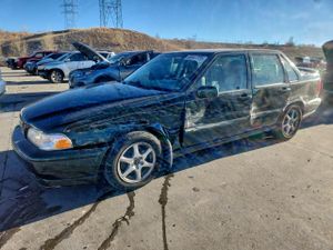 Volvo S70 BASE 2.4L 5 2000