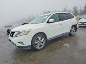 Nissan Pathfinder S 3.5L 6 2013