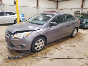 Ford Focus S 2.0L 4 2013
