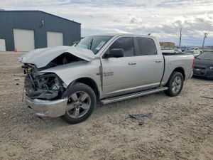 RAM 1500 SLT 5.7L 8 2015