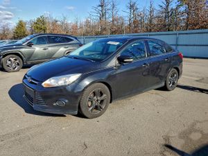 Ford Focus SE 2.0L 4 2014