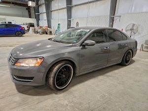 Volkswagen Passat S 2.5L 5 2012